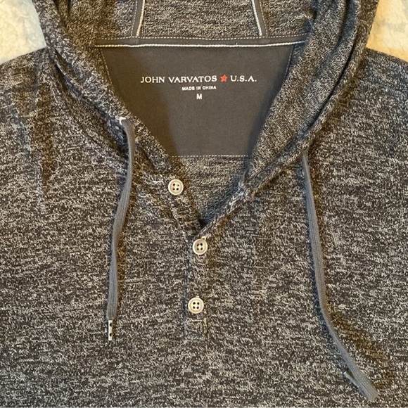 John Varvatos Lightweight Pullover Hoodie with Buttons, Neck Drawstring & Pocket - Picture 2 of 5